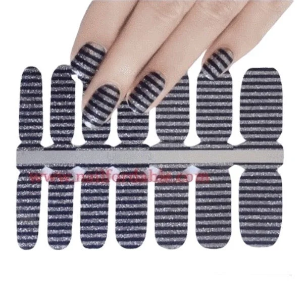 nail repair with veil-coat polish-Black stripes