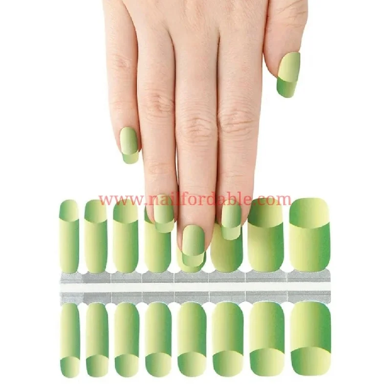 nail repair with strength-coat polish-Green 3D Illusion