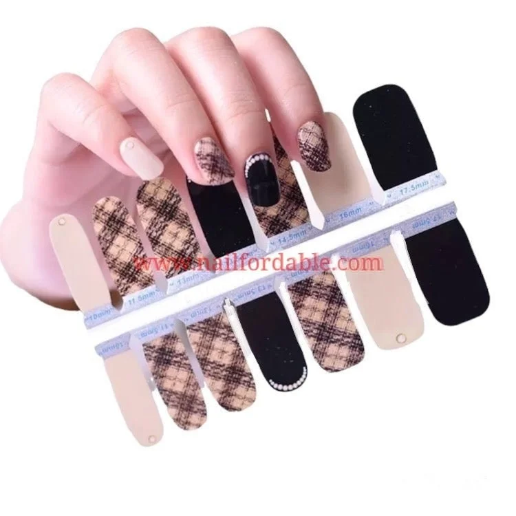 nail repair with refined gloss polish-Argyle patterns