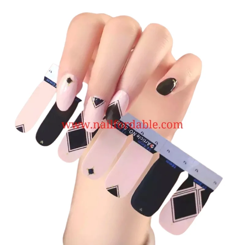 nail repair with cool-tone gel-Black Rhombus