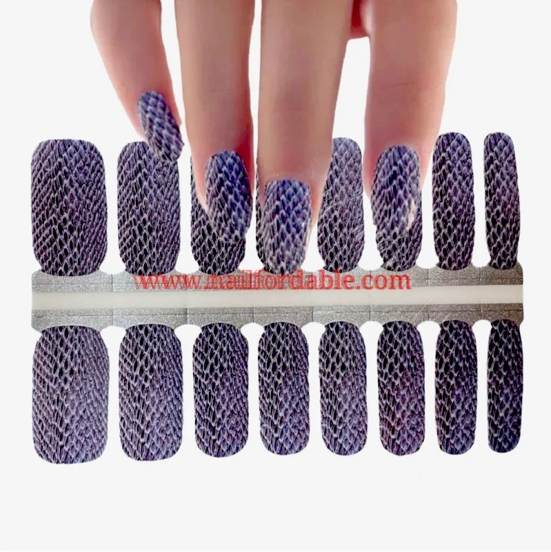 nail repair with pale color polish-Blue Snakeskin