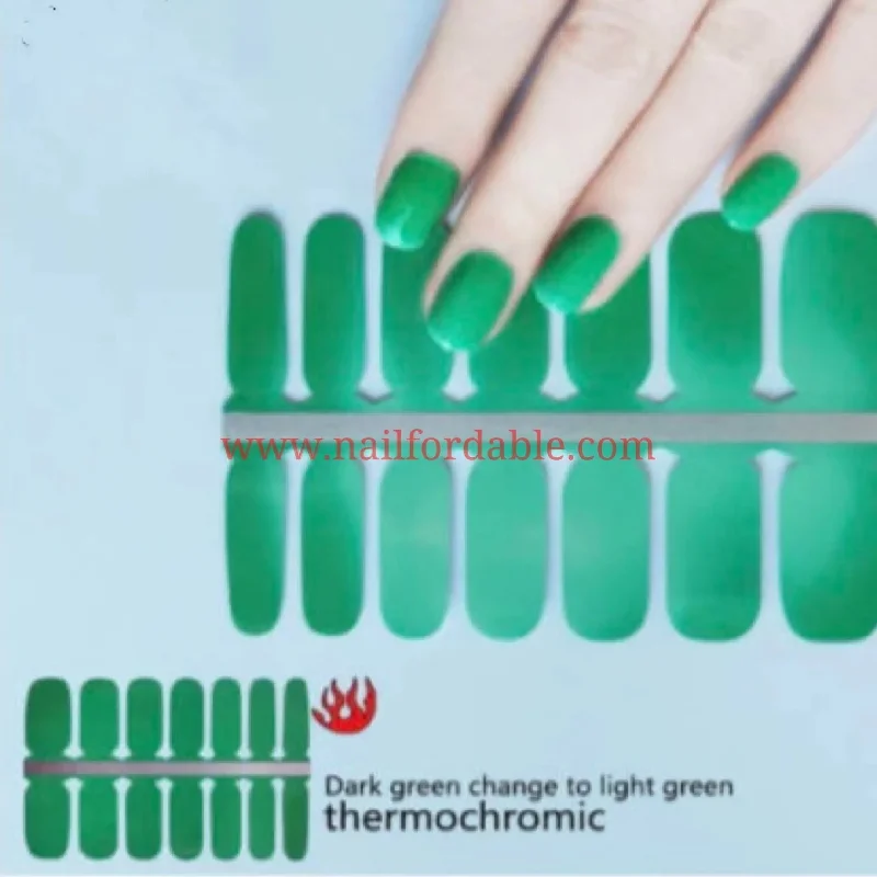 nail repair with velvety-smooth polish-Color changing - Green Dark to Light